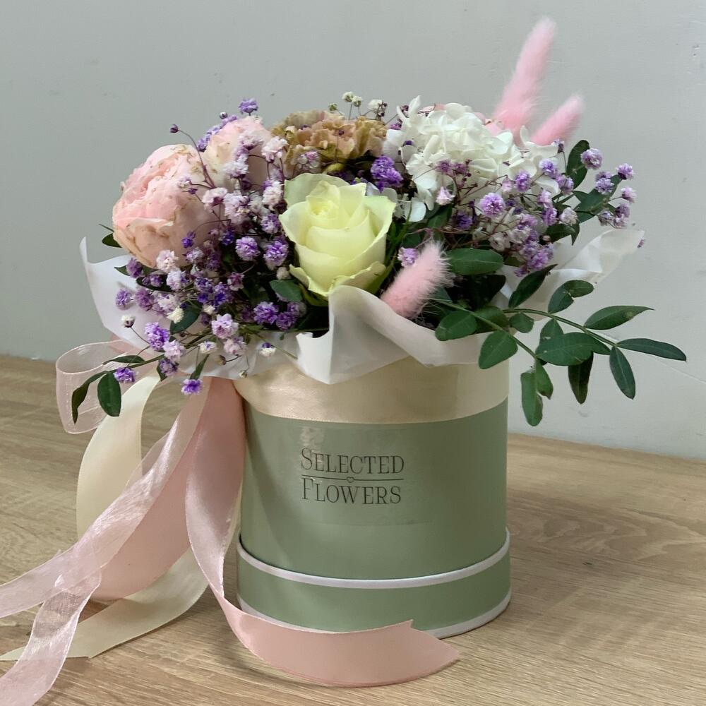 Цветы в коробке «С добрым утром» Цветы в коробке «С добрым утром»